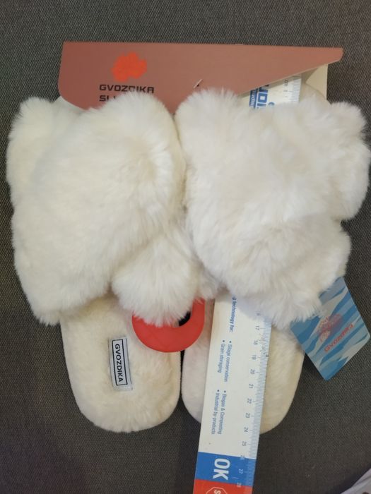 Пухнасті капці  для дому