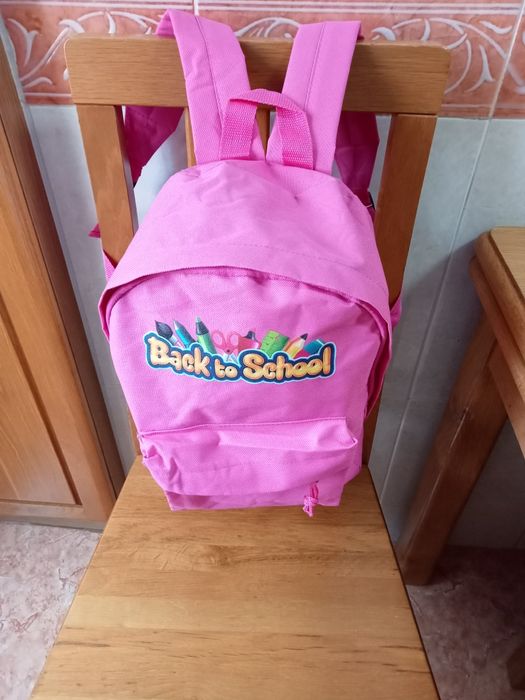 Mochila escolar de menina