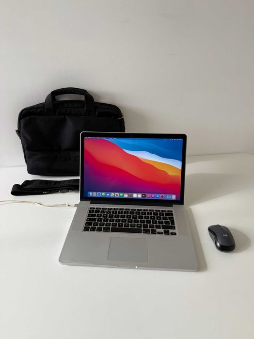 MacBook Pro Retina 15" Mid 2014 i7 2.2GHz 16GB + Carregador + Mala + Rato