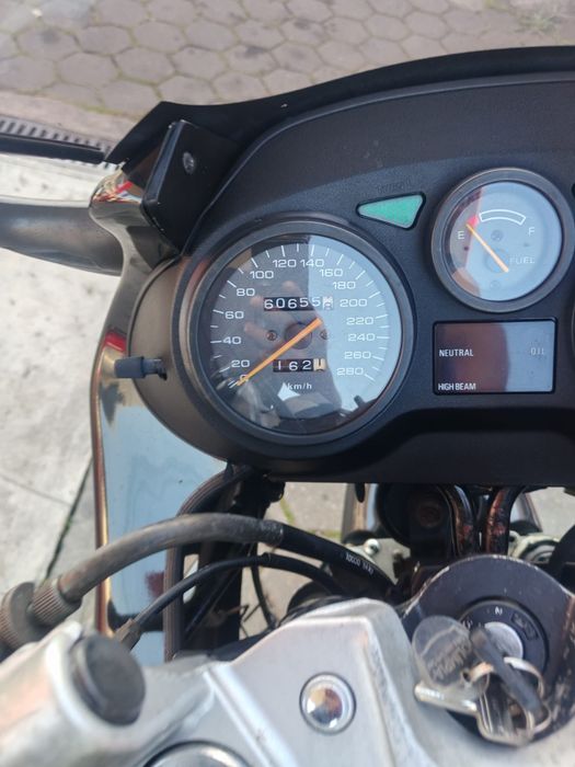 Suzuki GSX 750F original.