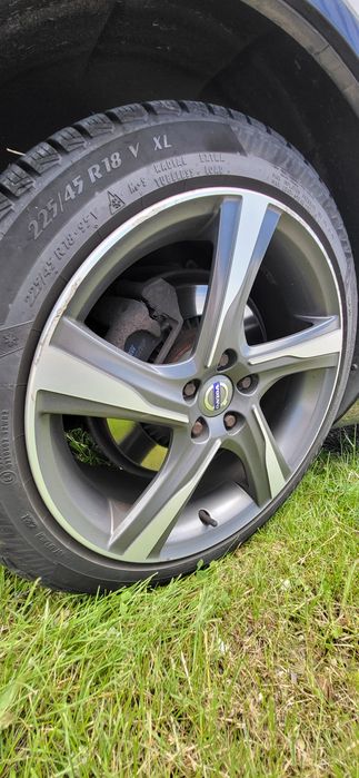 Felgi Volvo S60 V70 Ixion R design plus opony zimowe