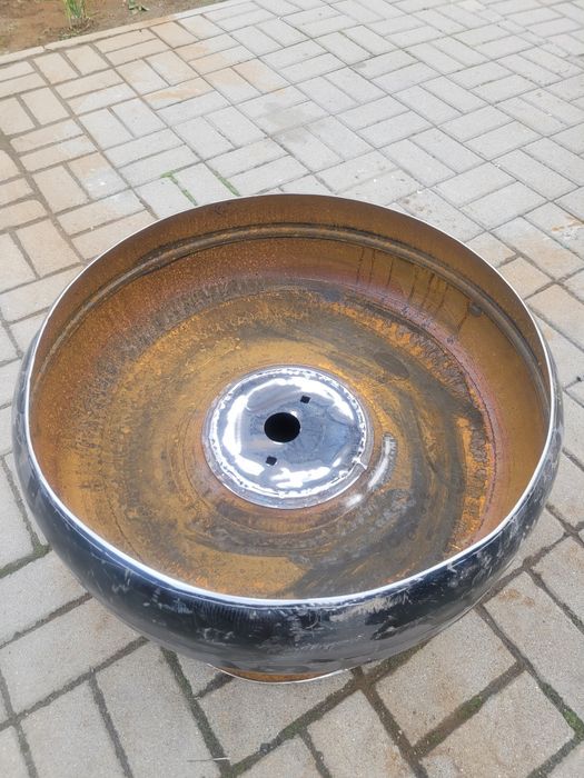 Grill ,palenisko ogrodowe na drewno solidne.