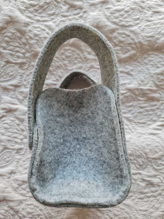 Torebka wisząca mini szara filc Nest meble Vox torba pojemnik filcowy