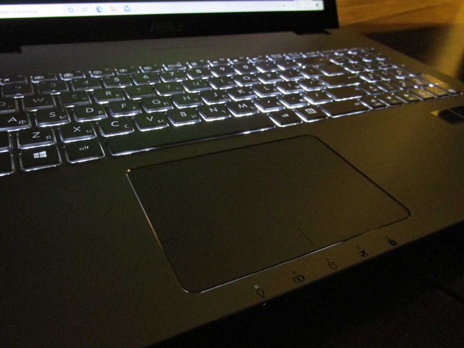 ІГРОВИЙ Великий ТОП Asus/"17.3"/+i7 8 ядр-3.8Ghz!+Geforce 4Gb+16Gb