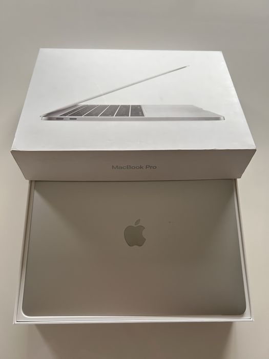 MacBook pro 13 cali model A1708