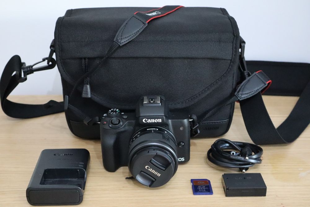 Canon EOS M50 Mark ii + EFM 15-45