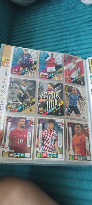 Album z kartami piłkarskimi