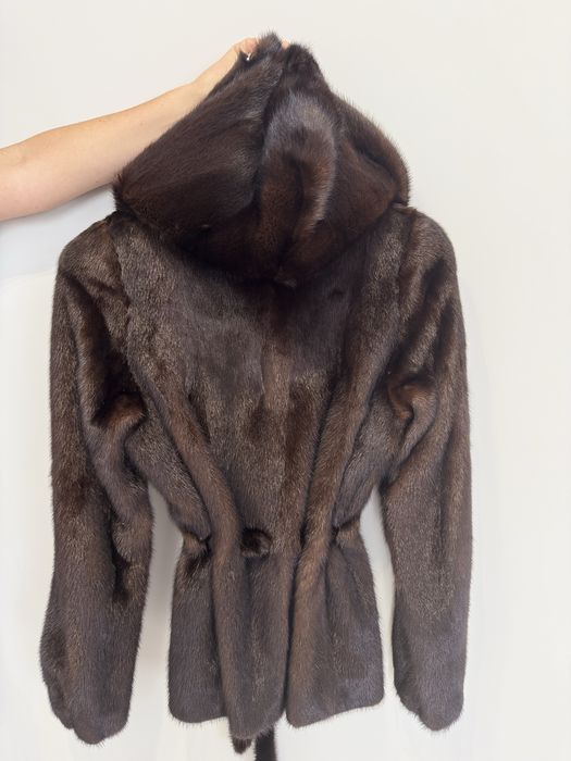 Норка суцільна.