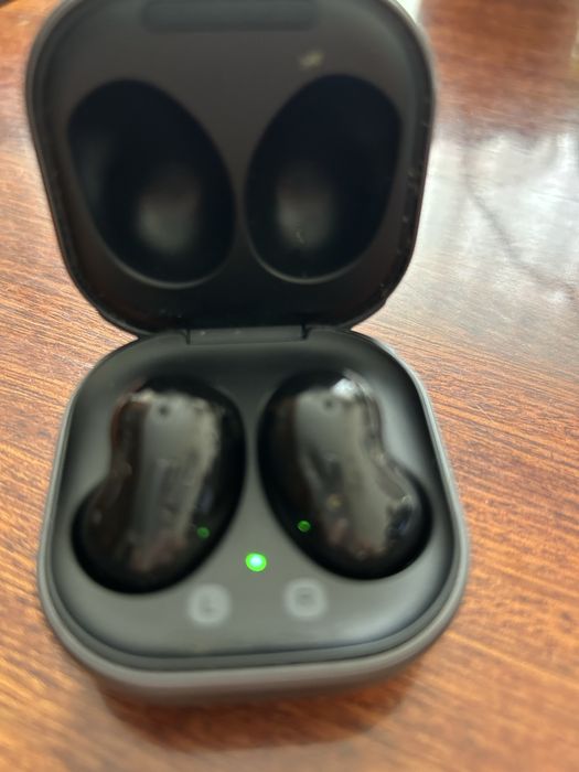 Беспроводные Bluetooth наушники Samsung