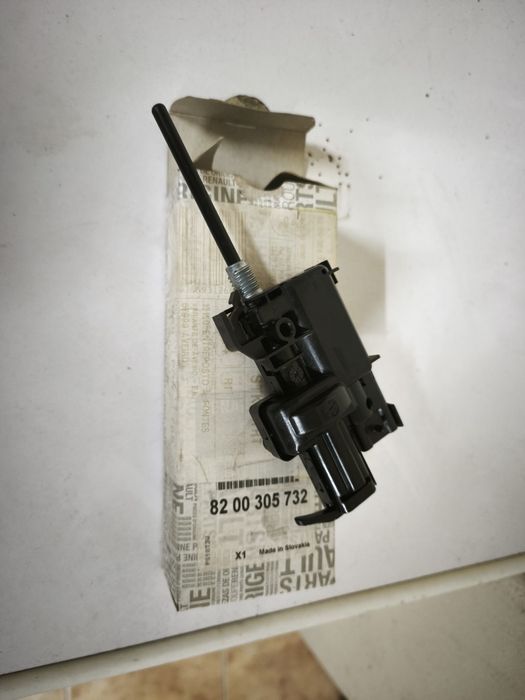 Original Renault 8200305732 fecho