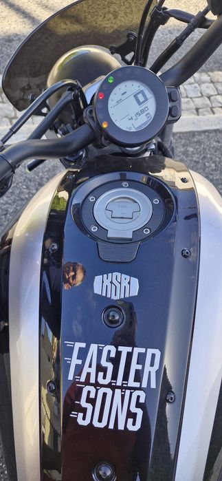 Yamaha XSR 700 Faster Sons