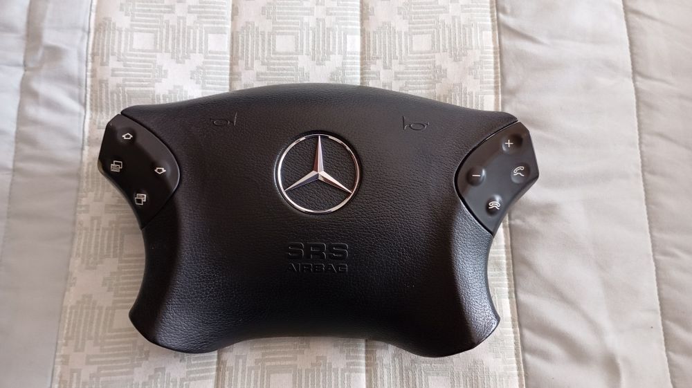 Vendo Volante + Airbag e Quadrante fase 1

Quadrante fase 1 - 50€

Valor negociável