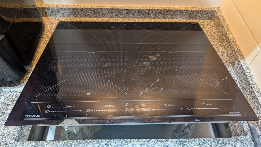 Placa indução Teka IZF 64600 BK MSP funciona (vidro rachado fotos)