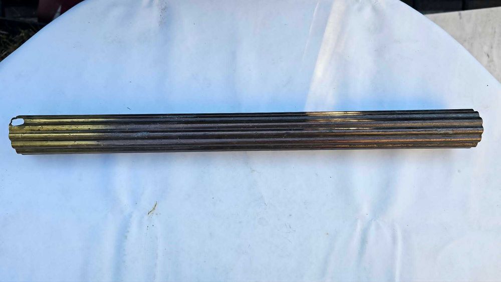 Stara mosiężna rurka maskująca,ryflowana dł.45 cm