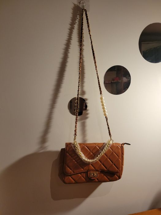 Mala castanha senhora