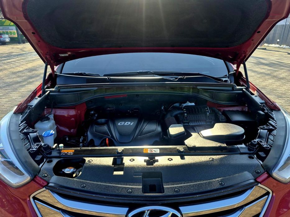 Продам Hyundai Santa FE 2015 года