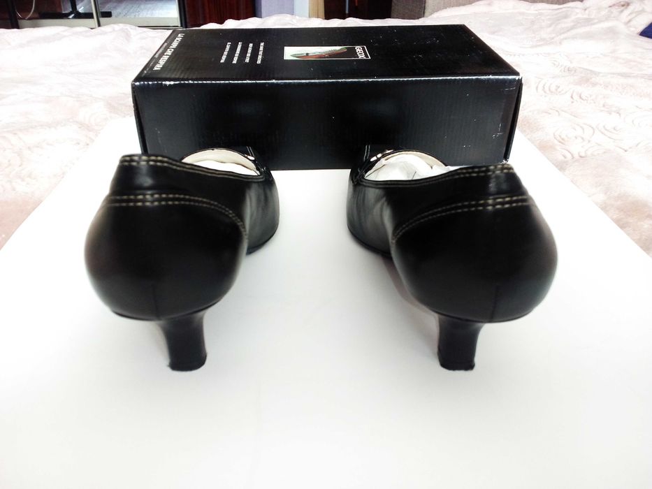 Шикарные женские итальянские туфли -лодочки GEOX в упаковке