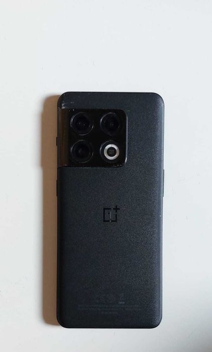 Oneplus 10 Pro - 128 GB + 8 GB + Extras (2 capas + protector ecrã)