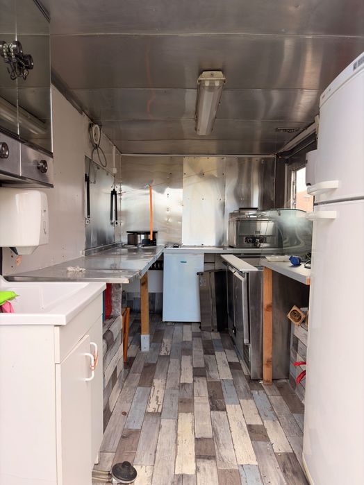 FOOD TRUCK á venda – 11 000 € Negociáveis