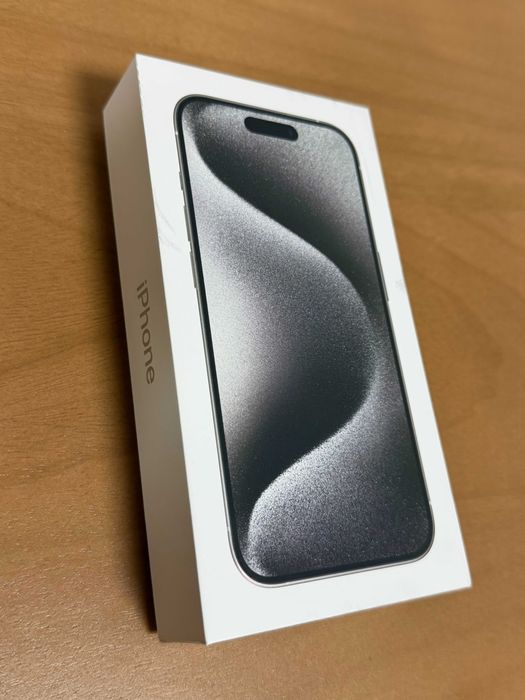 iPhone 15 Pro - 256 GB - White Titanium - Capa e protetor dbrand