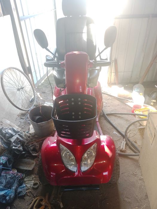 Электро скутер для пожилых людей