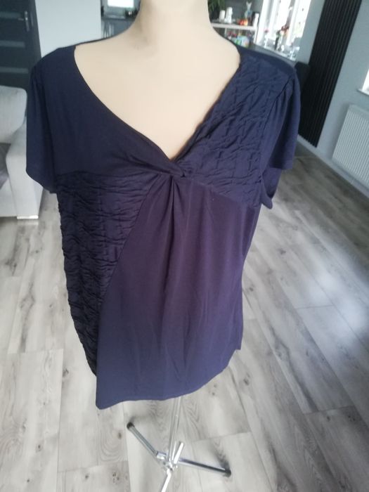R. 50 granatowa bluzeczka z krótkim rękawem plus size