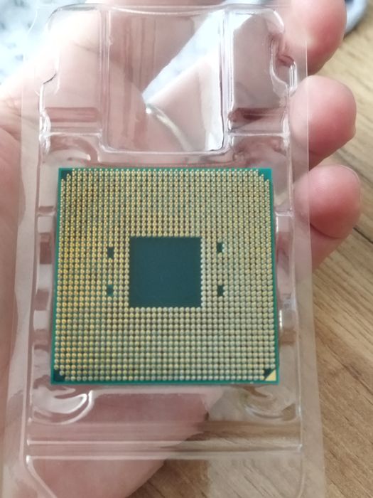 Продаю Процесор AMD Ryzen 5 2600X 3.6(4.2)GHz 16MB sAM4 (BOX)