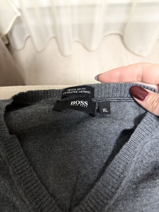 Джемпер hugo boss шерсь 100%