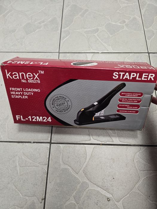 Mega zszywacz Kanex FL 12M24 do dużej ilości kartek