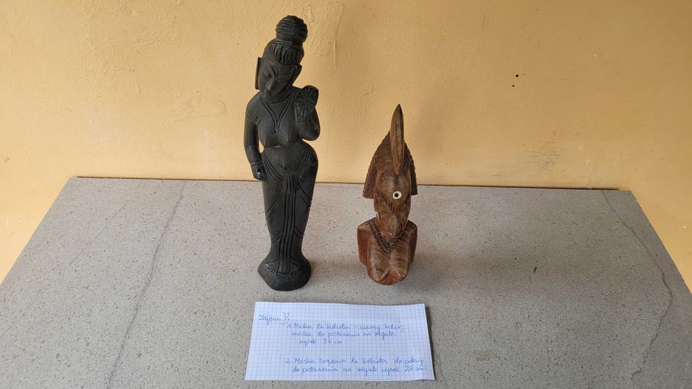 afrykańskie figurki  z drewna