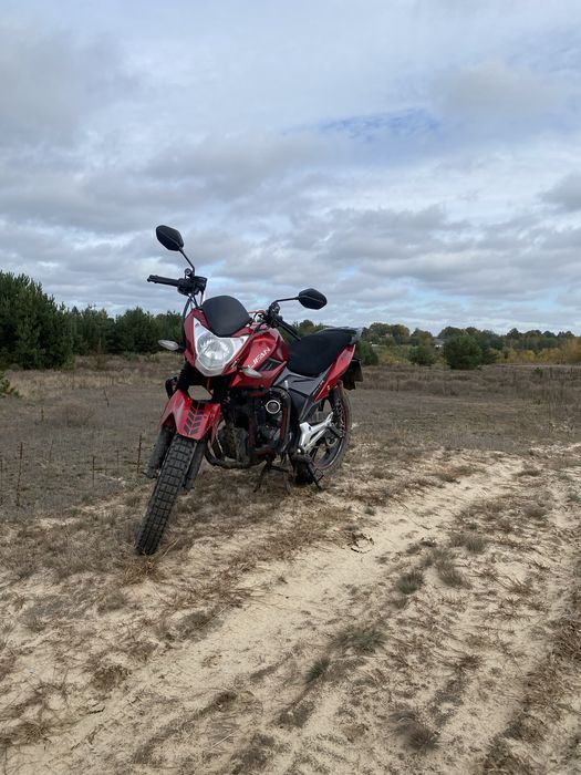 Мотоцикл Lifan CiryR 200