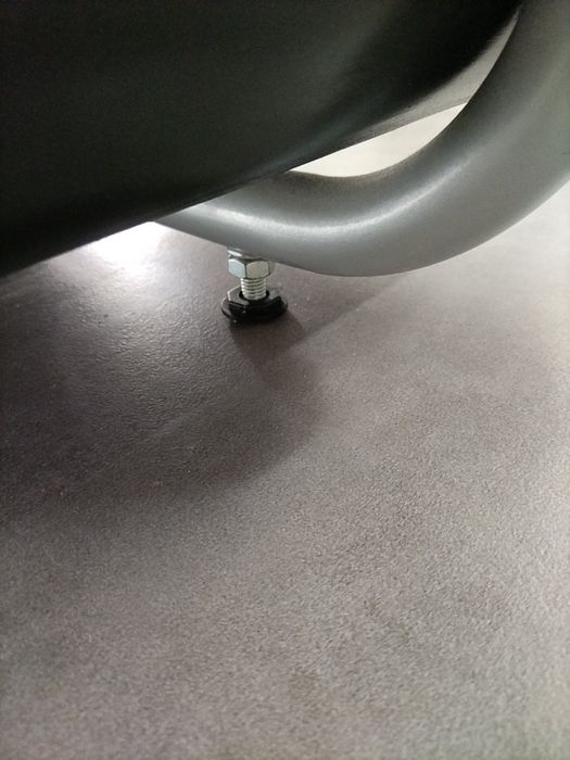 Estante em aço e vidro