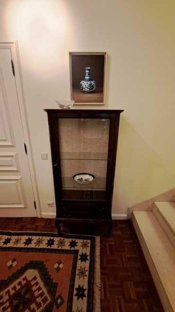 Lindo móvel cristaleira