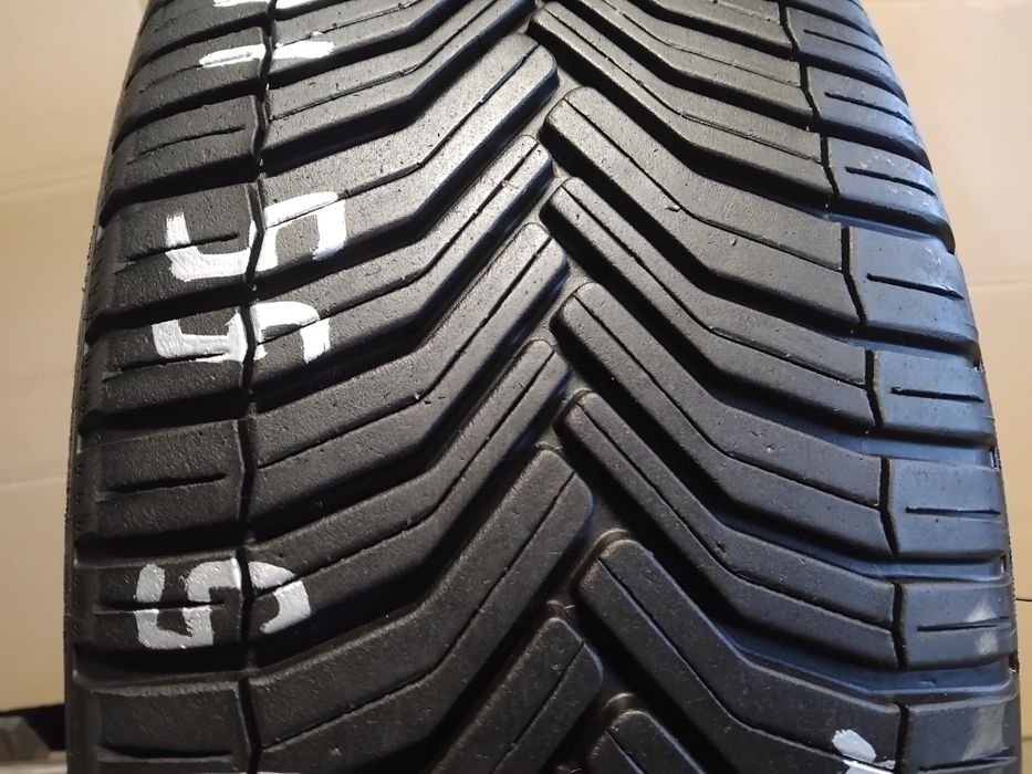 Opona całoroczna  215/55R18 Michelin Crossclimate SUV  6.5mm