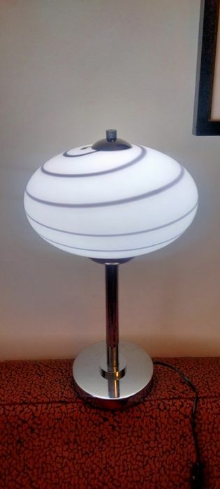 Candeeiro de mesa vidro opalino