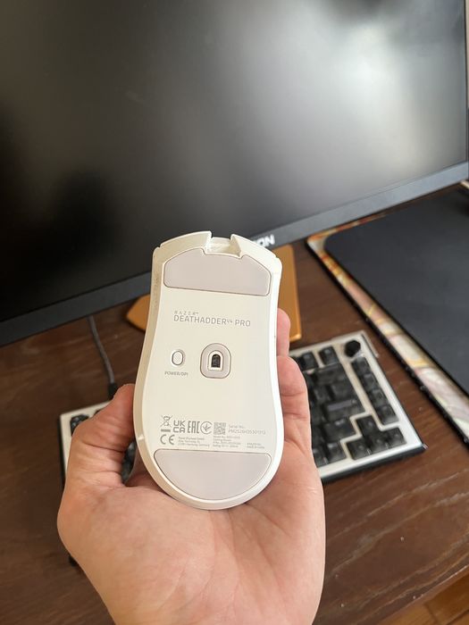 Rato Deathadder v4 Pro White Edition
