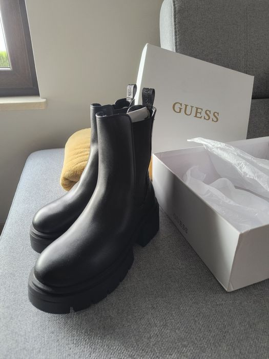Sztyblety Guess nowe