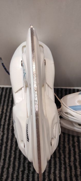 Łyżwy regulowane 30/33