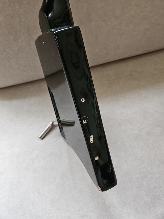 Traveler Guitar Pasadena Headless
