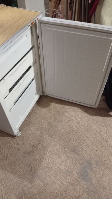 Продам морозильную камеру
