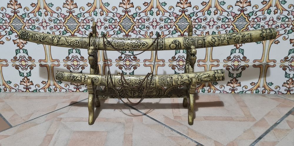 Conjunto de 2 Espadas decoração