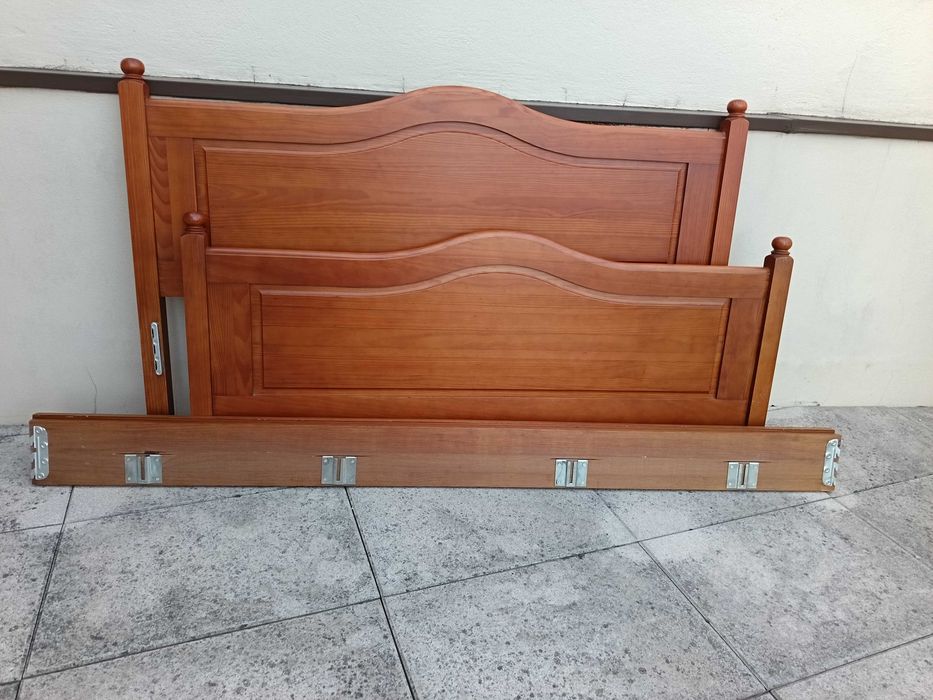 Cama Casal Madeira