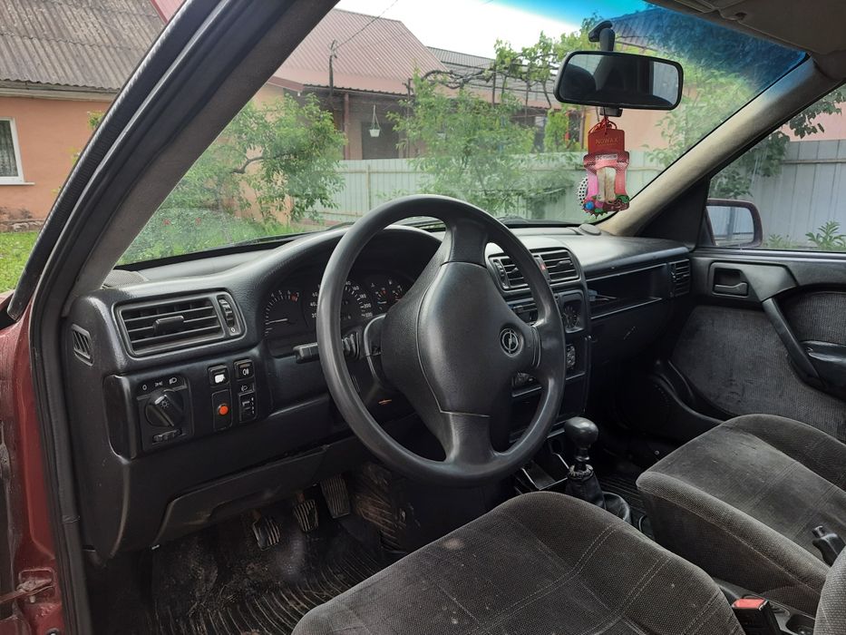 Opel Vectra,  1990; 2,0 бензин
