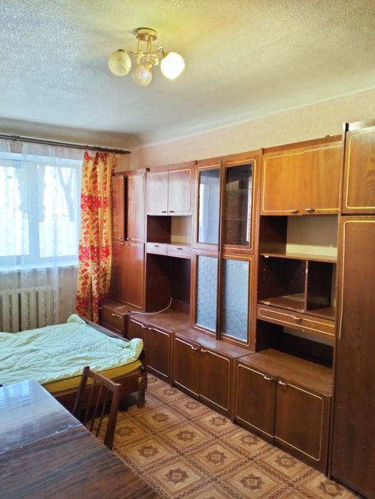 1кімн пр-т Шевченка 1 поверх