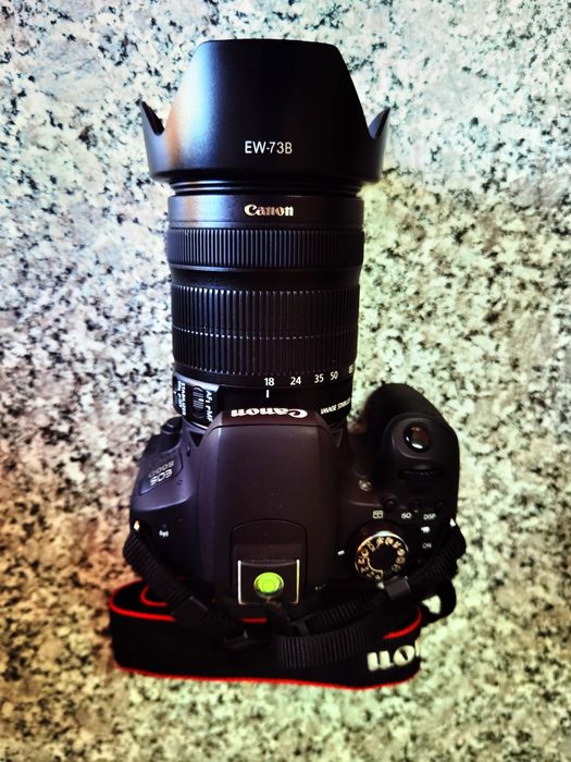 Canon eos 800d + lente 18-135mm