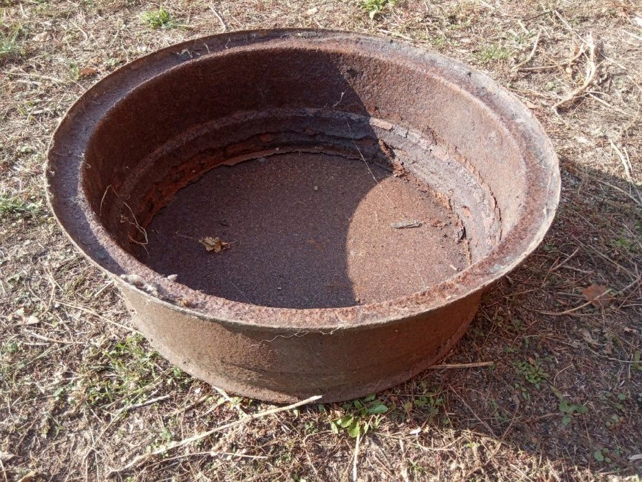 Ёмкость (кормушка) для скота