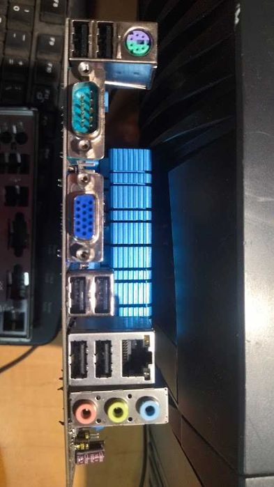 Материнська плата Asus AT4NM10T-I + 4Gb DDR3