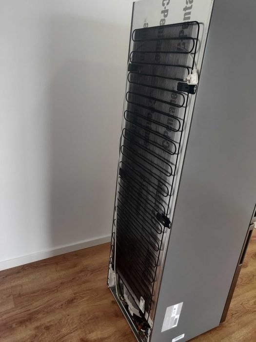 NEGOCIAVÉL - Frigorífico Combinado Bosch 308L - NOVO