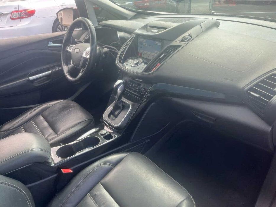 Ford C-Max Titanium      2017