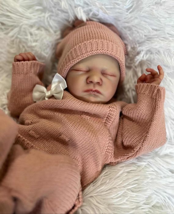 Bebé reborn disponível